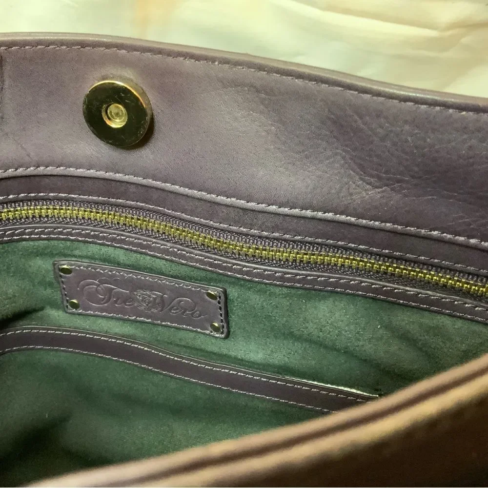 TRE VERO Purple Leather  Hobo Handbag Purse Bag-VERY NICE